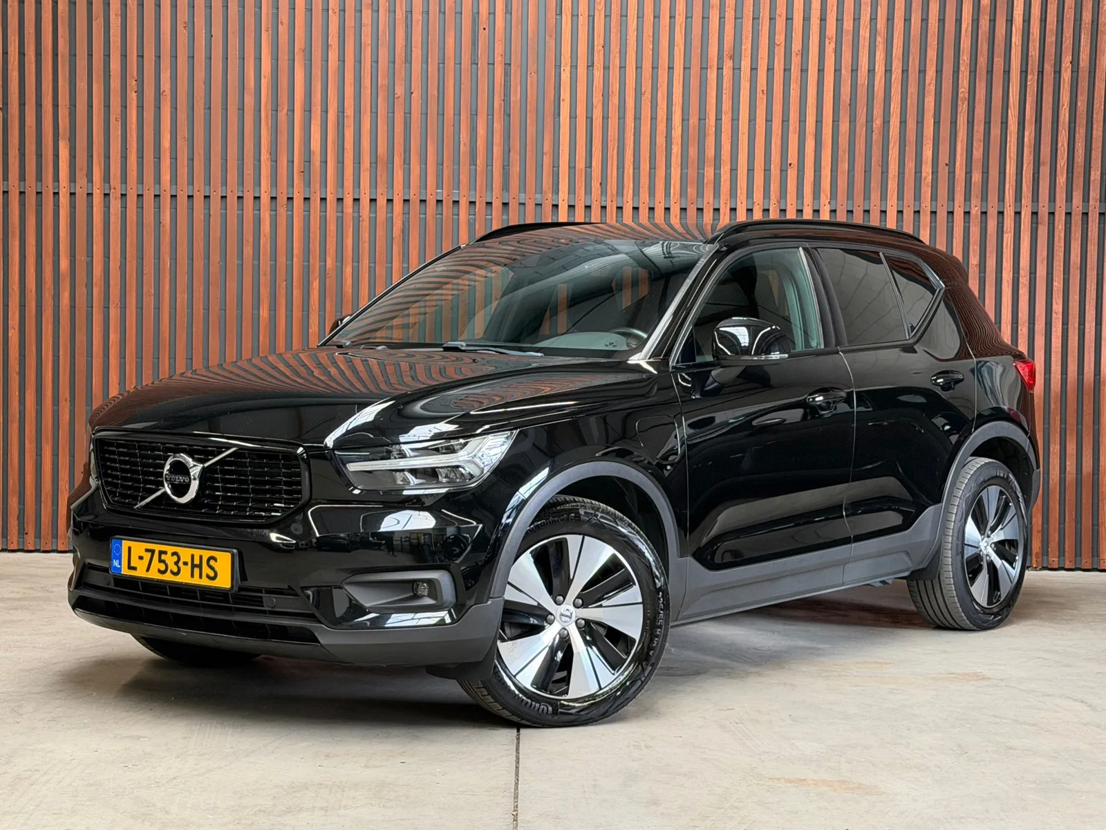 Volvo XC40 (2021) — foto 1