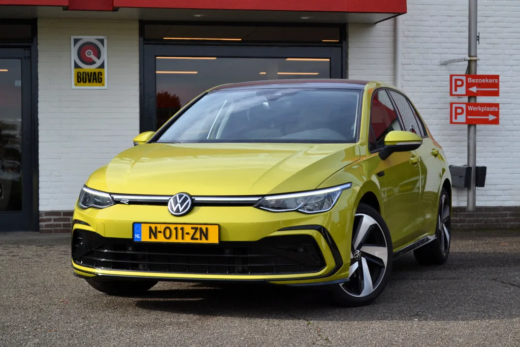 Volkswagen Golf (2020) — foto 1
