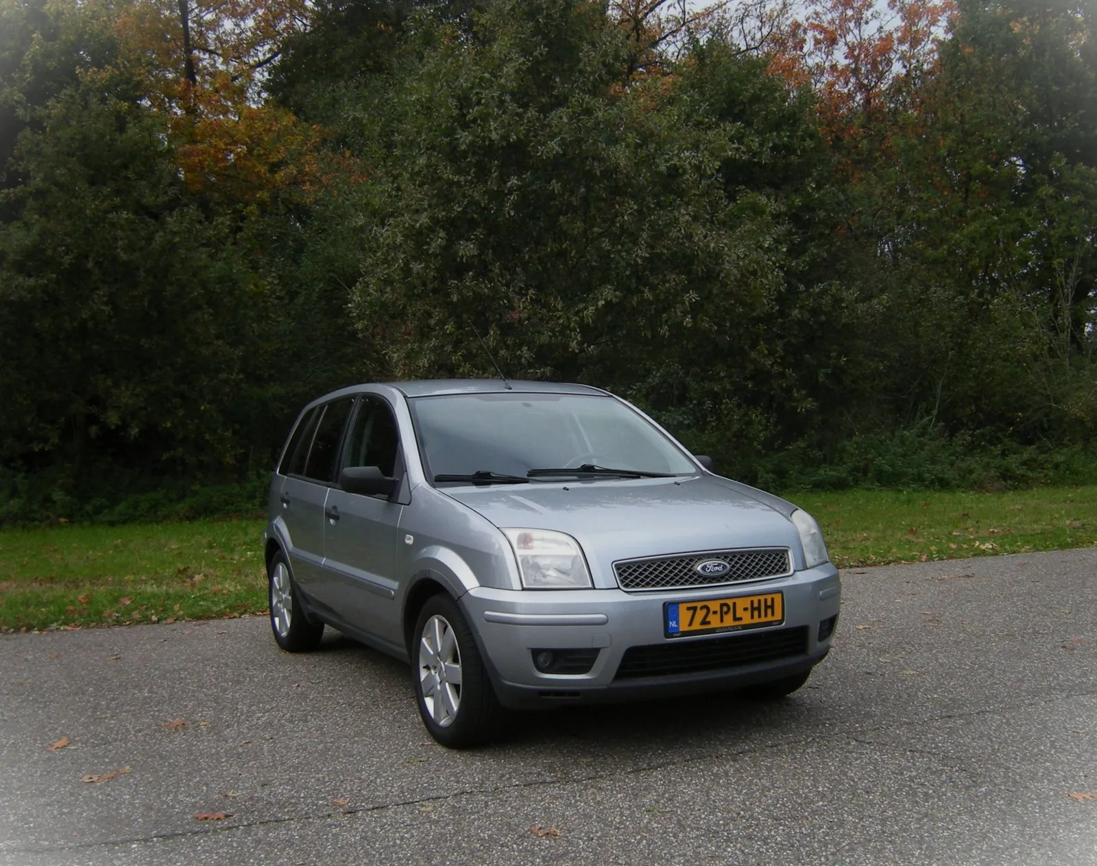 Ford Fusion (2004) — foto 1