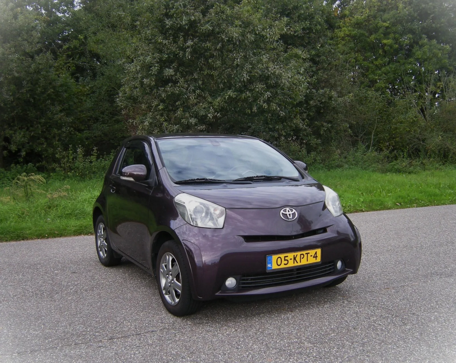 Toyota iQ (2010) — foto 1